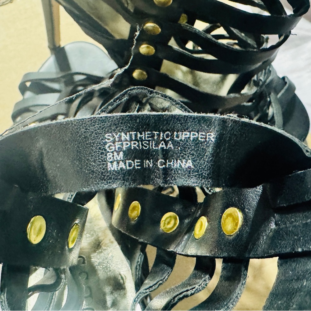 Guess size8 Grace Black Gladiator Sandals